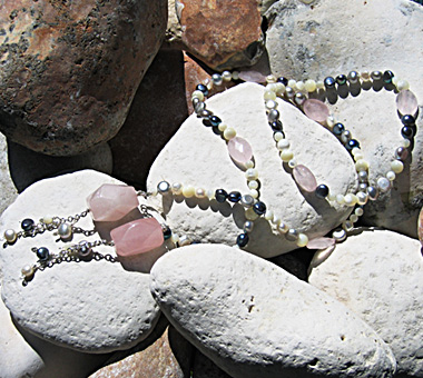 Wrap over rosequartz, freshwater pearl and mother of pearl necklace. Total length 100cm
